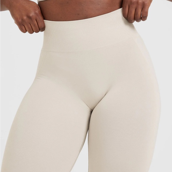 NWT Oner Active Effortless Seamless Leggings in Sand (M & regular/short) - Picture 3 of 9